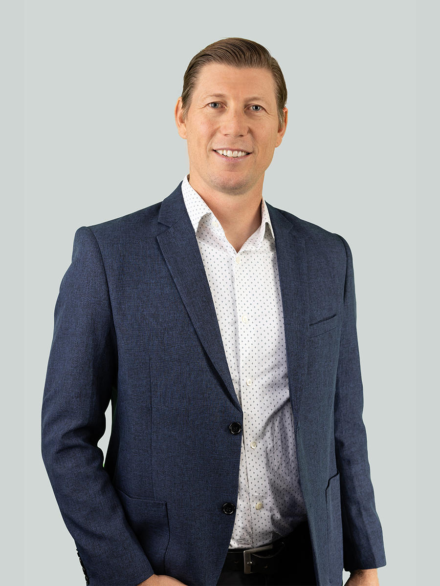 Headshot of Eric Hart